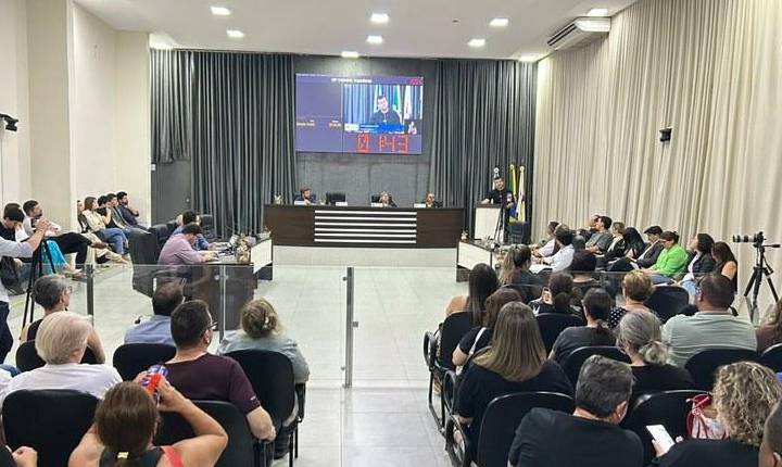 Com grande participação popular, Câmara de Apucarana realiza sessão ordinária