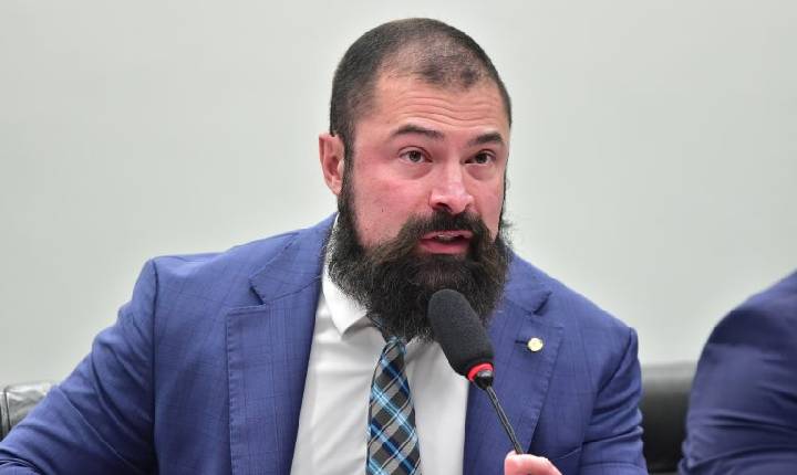 Comissão aprova pensão especial para dependentes de policiais mortos em serviço