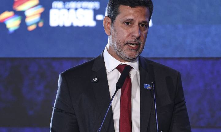 MEC irá pedir investigação de ameaças a universidades em redes sociais