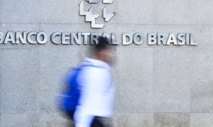 Mercado eleva projeção de inflação e vê Selic em 14% ao ano em 2026