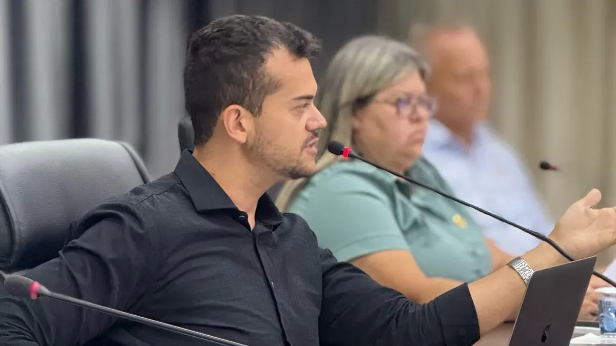 SANEPAR é cobrada pelo presidente da câmara por falta de água em Apucarana.