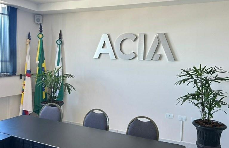 Sessão ordinária itinerante da Câmara de Apucarana chega à Acia